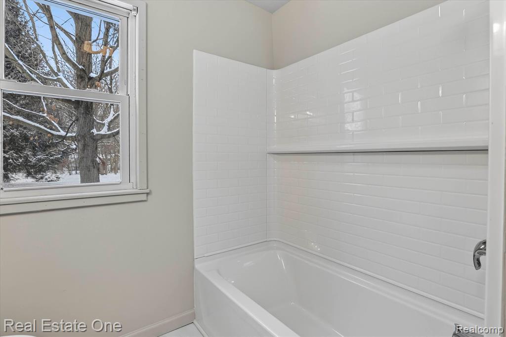 3267 Mills Acres Street, Flint, MI 48506 — Photo 25