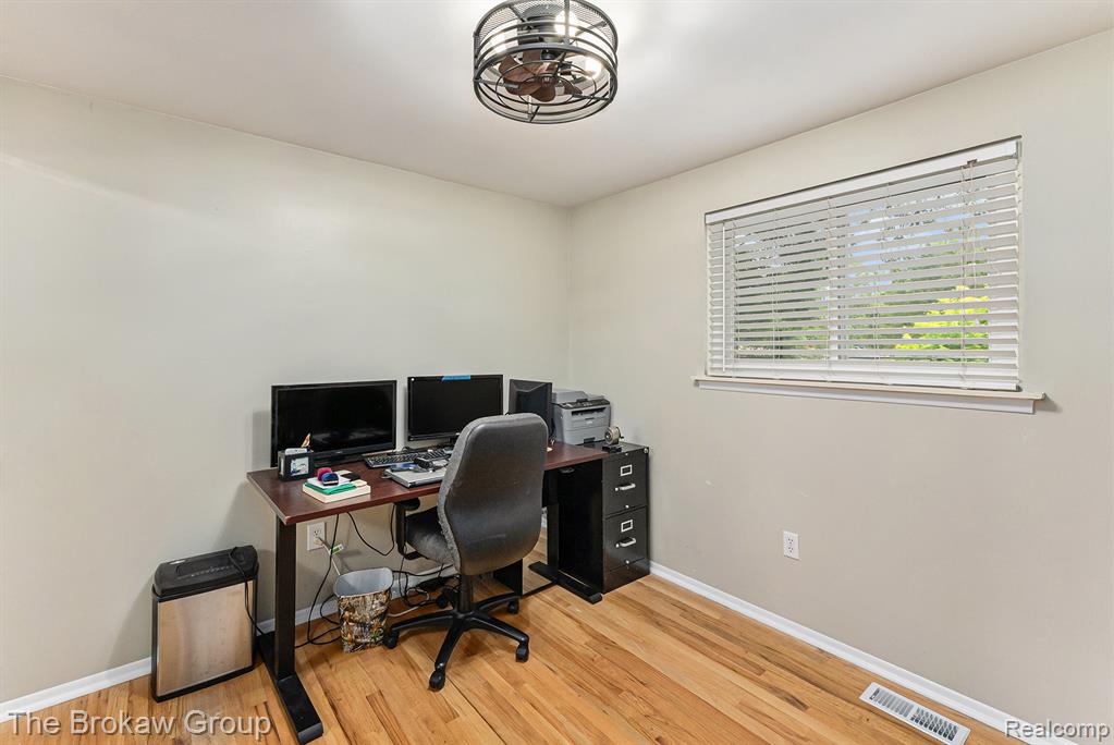 40456 Meade Point Drive, Sterling Heights, MI 48313 — Photo 20