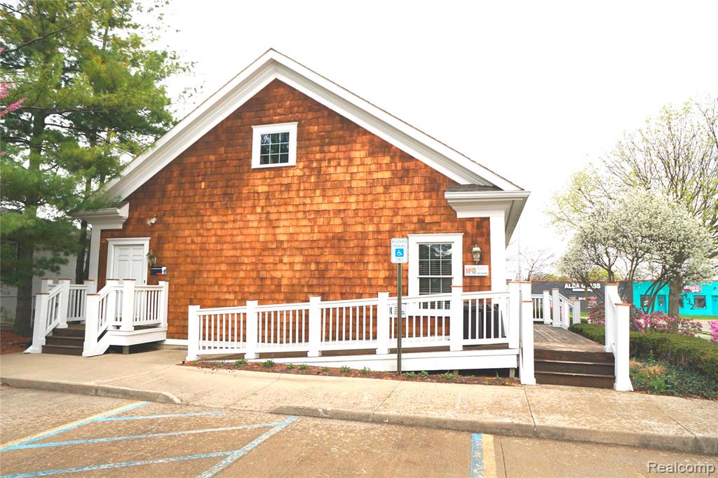 907 W 14 Mile Road, Clawson, MI — Photo 4