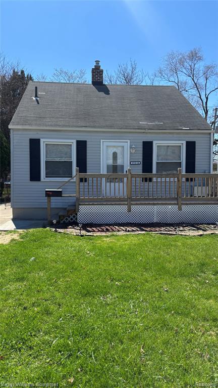 19216 Woodside Street, Harper Woods, MI 48225