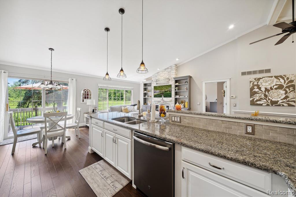 22270 QUAIL RUN Circle, 2, South Lyon, MI 48178 — Photo 15