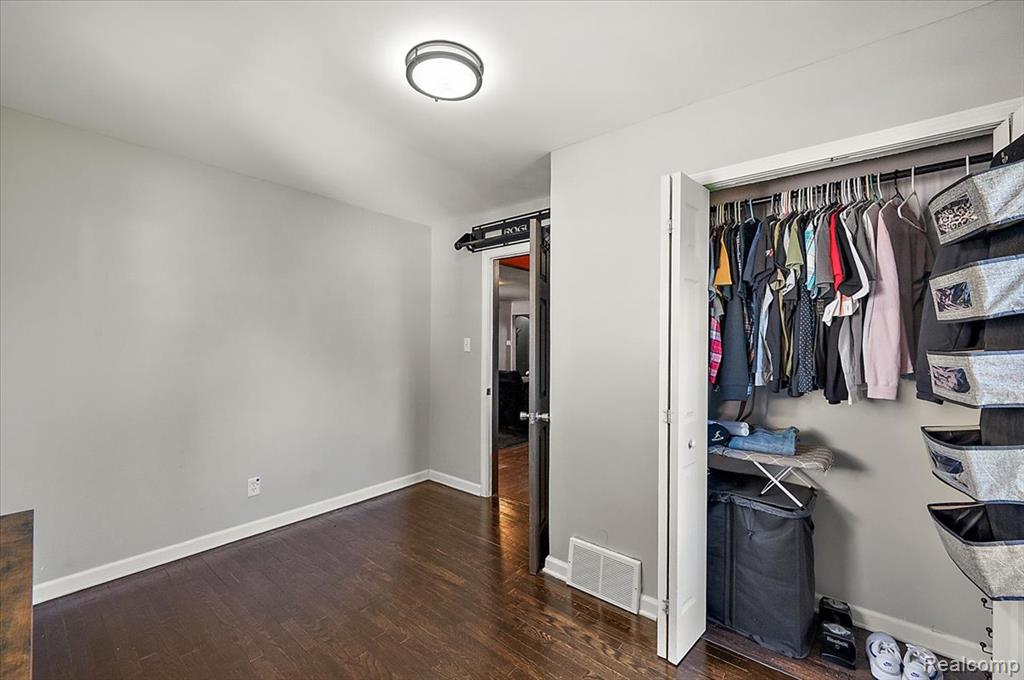136 W Elza Avenue, Hazel Park, MI 48030 — Photo 15