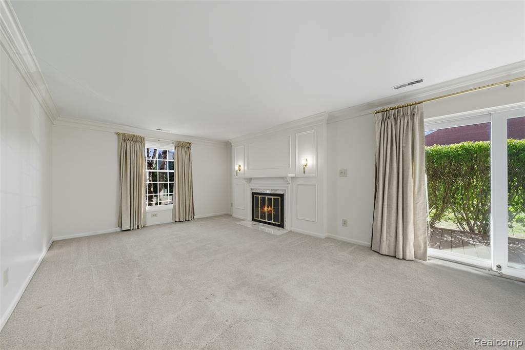 19710 W 13 Mile Road, 108, Beverly Hills, MI 48025 — Photo 15