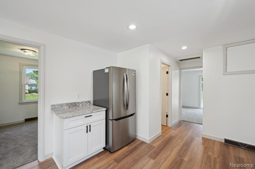 6097 Grove Avenue, Grand Blanc, MI 48439 — Photo 11