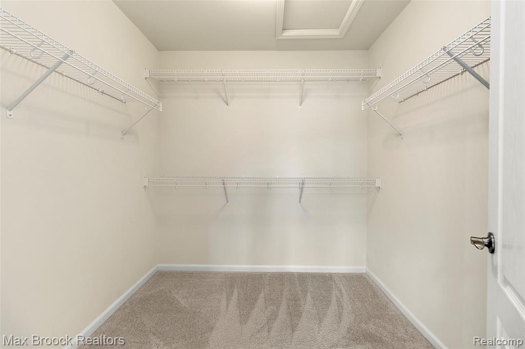 43474 CHANCELLOR Lane SE, Novi, MI — Photo 18