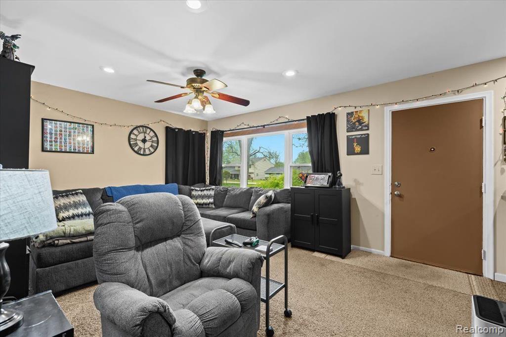 15403 MAXWELL Avenue, Plymouth, MI 48170 — Photo 12