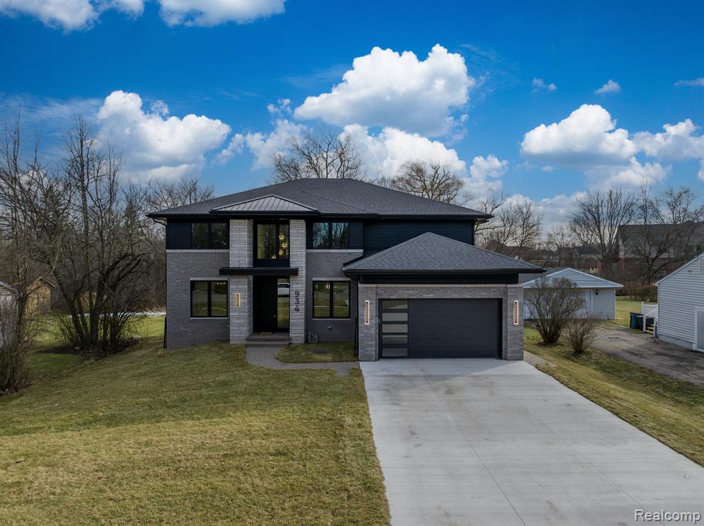 934 Marengo Drive, Troy, MI 48085 — Photo 2
