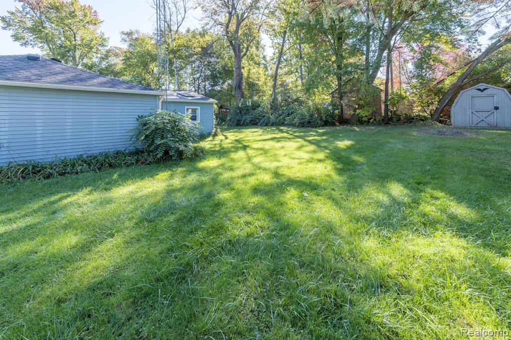 7454 Aspen Road, Lexington, MI 48450 — Photo 11