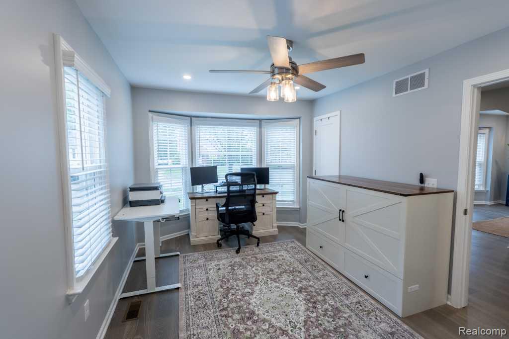 244 Gladwin Avenue, Commerce Twp, MI — Photo 15