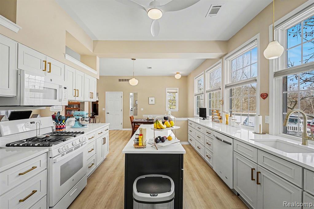 41415 Copper Creek Drive, Canton, MI 48187 — Photo 13