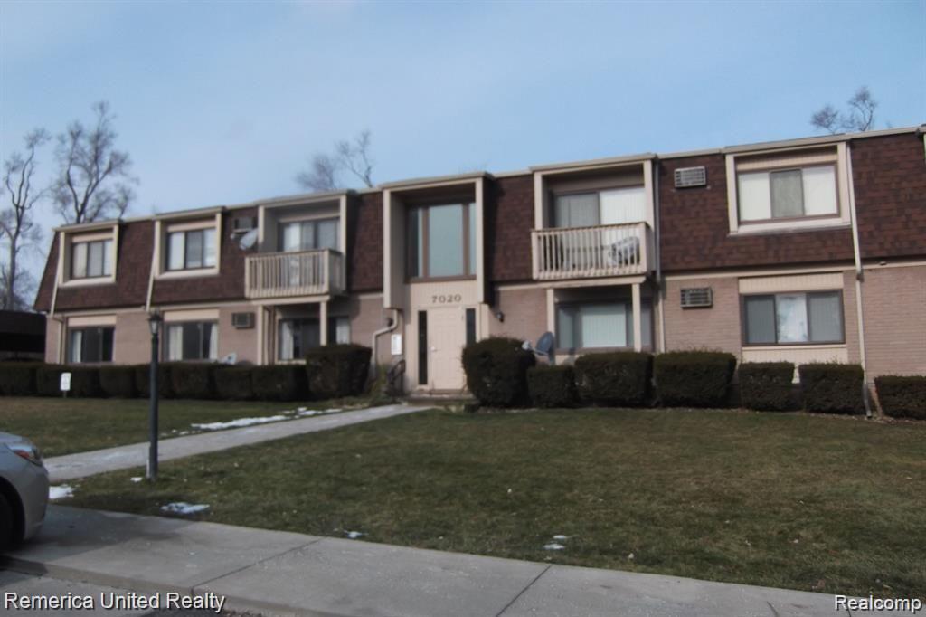 7020 VILLA Drive, Waterford, MI 48327 — Photo 2