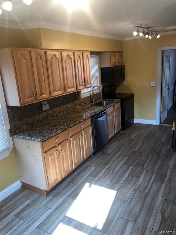 4715 CULVER Street, Dearborn Heights, MI 48125 — Photo 12
