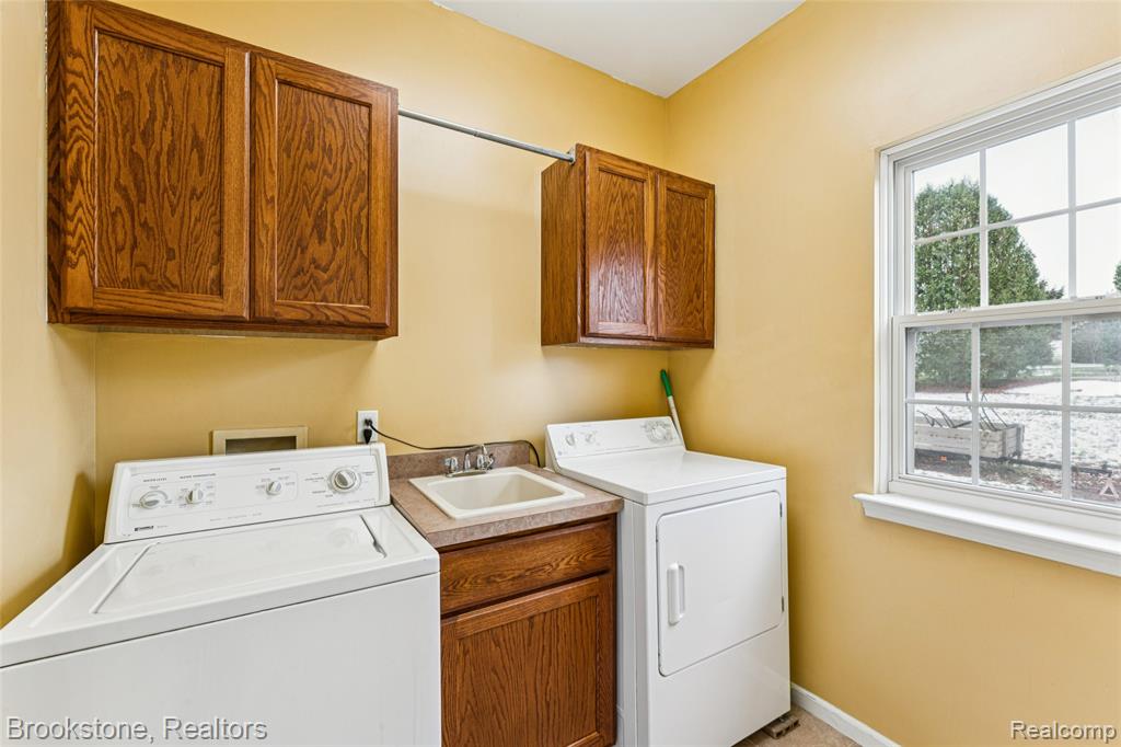 7796 Fountain Hills Lane, Davisburg, MI 48350 — Photo 13