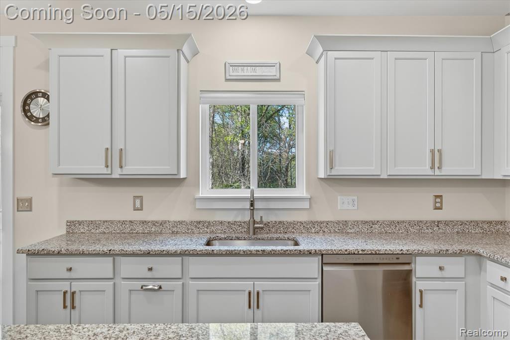 8130 Hinchey Road, Pinckney, MI 48169 — Photo 16