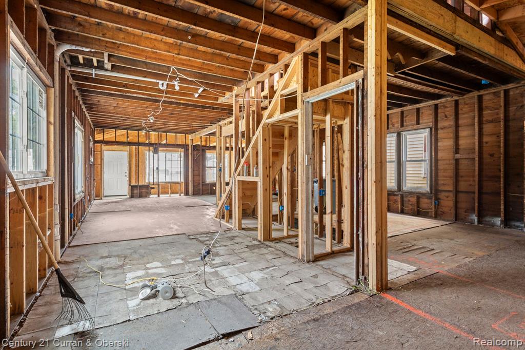 3010 S ANNABELLE Street, Detroit, MI 48217 — Photo 11