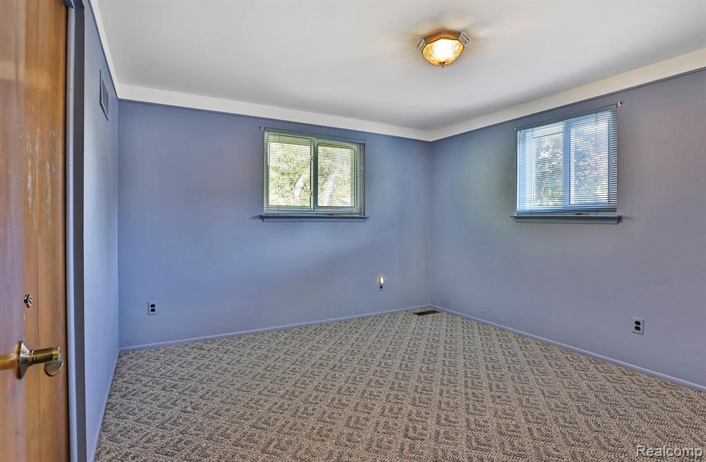 4251 WASHINGTON CRESCENT Drive, Troy, MI 48085 — Photo 14