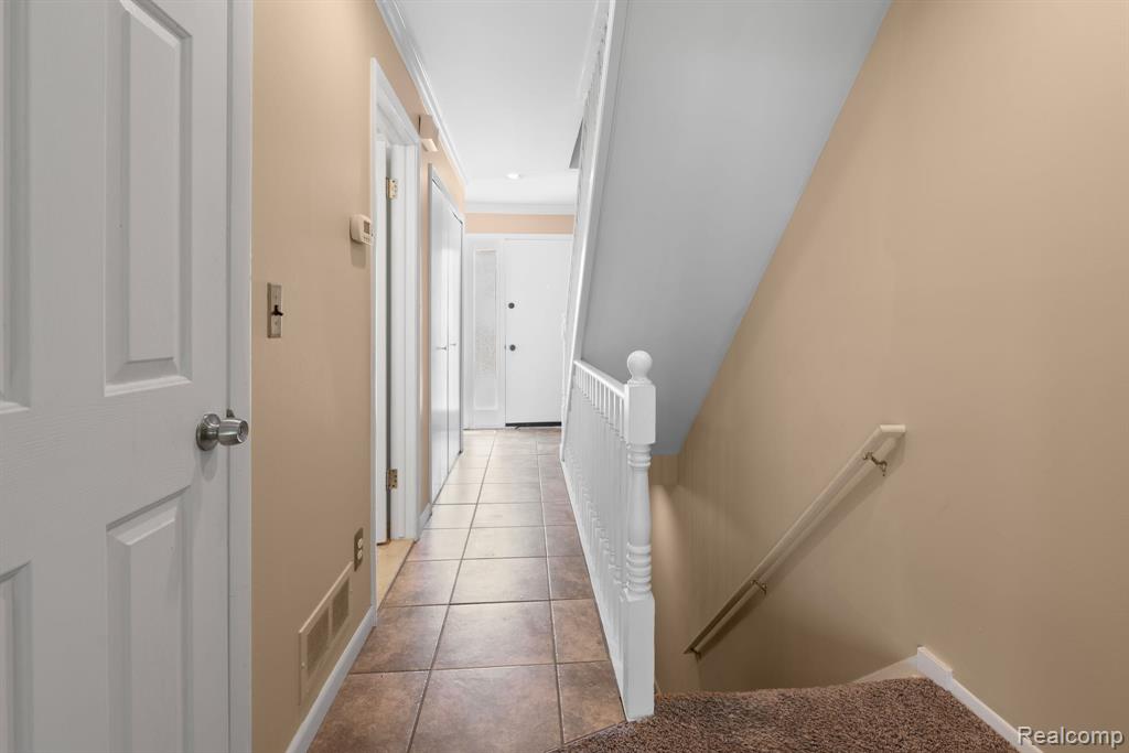794 Oak Brook Ridge Drive, Rochester Hills, MI 48307 — Photo 4