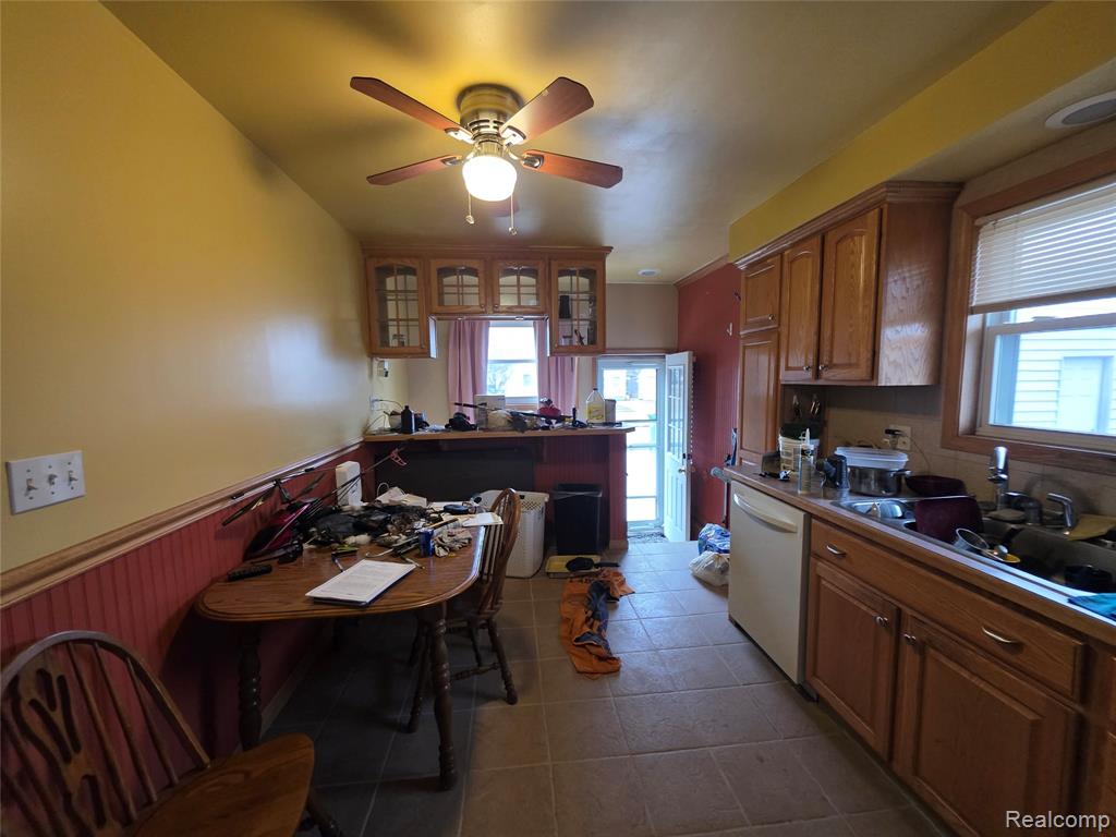 1842 Lathers Street, Garden City, MI — Photo 7
