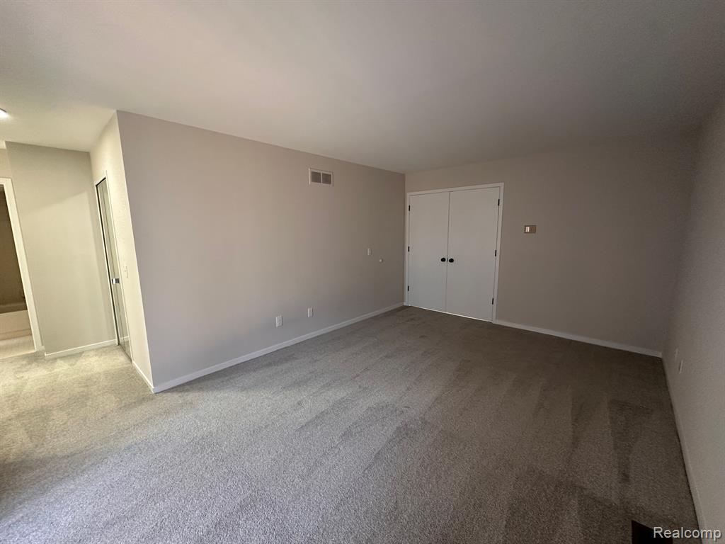 604 CHESHIRE Court, Rochester Hills, MI 48307 — Photo 16