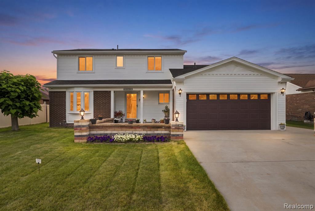 17900 Woodridge Drive, Riverview, MI 48193