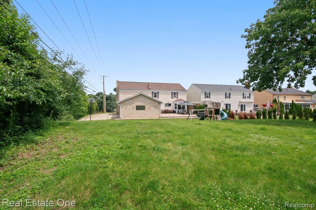 5510 Greenbriar Drive, West Bloomfield, MI — Photo 36
