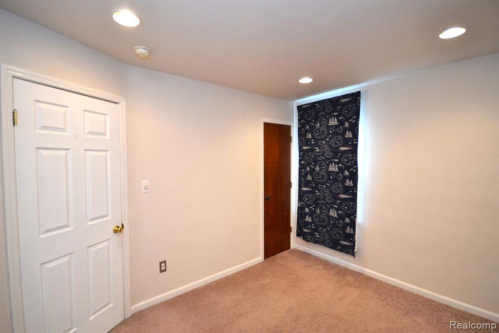 4082 ROYAL Avenue, Berkley, MI 48072 — Photo 18