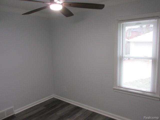 953 NEW YORK Avenue, Lincoln Park, MI 48146 — Photo 6