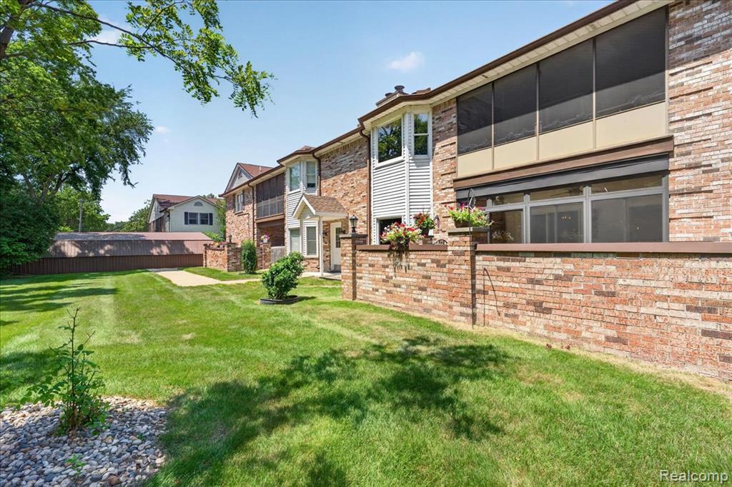 8421 Mathias, 11, Grosse Ile, MI 48138 — Photo 28