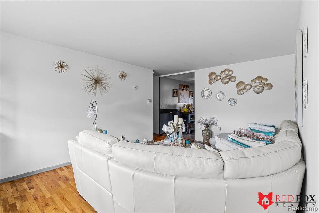 2379 Hialeah Drive, Flint, MI 48507 — Photo 10