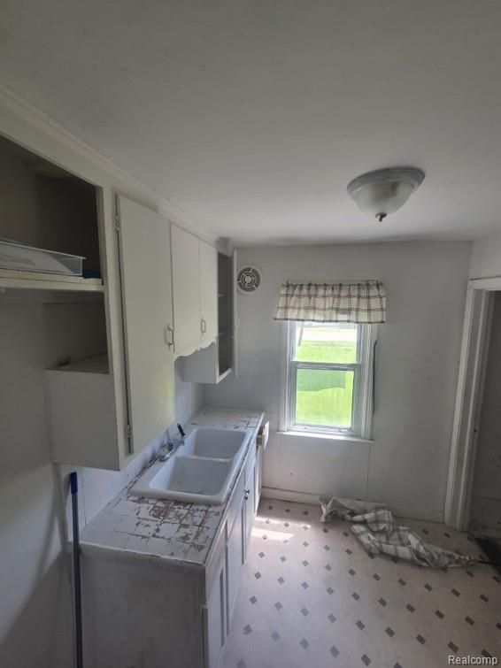 8210 Warwick Street, Detroit, MI 48228 — Photo 7