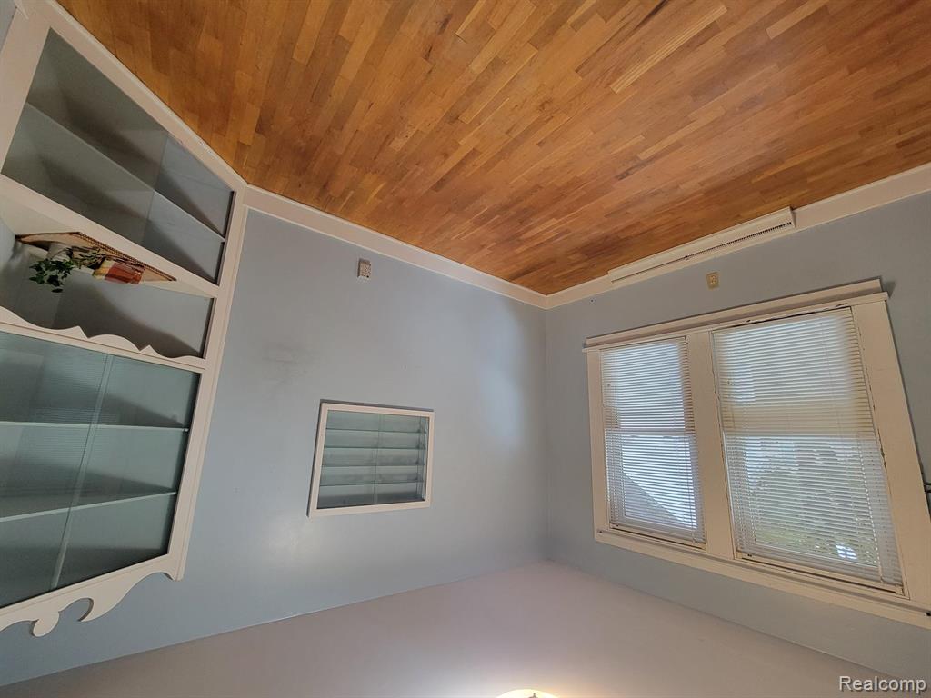 205 Park Avenue, Holly, MI 48442 — Photo 7