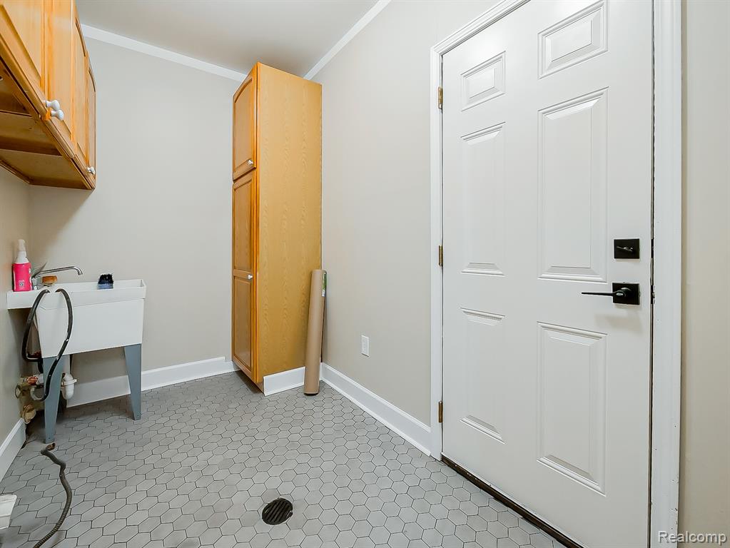 21964 Sunrise Boulevard, Novi, MI — Photo 16