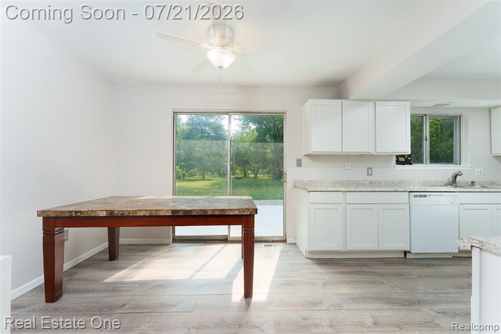 4069 Village Square, Brighton, MI 48114 — Photo 9