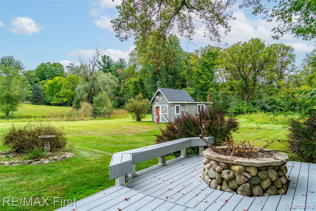 7470 Thornwood Street, Canton, MI 48187 — Photo 18