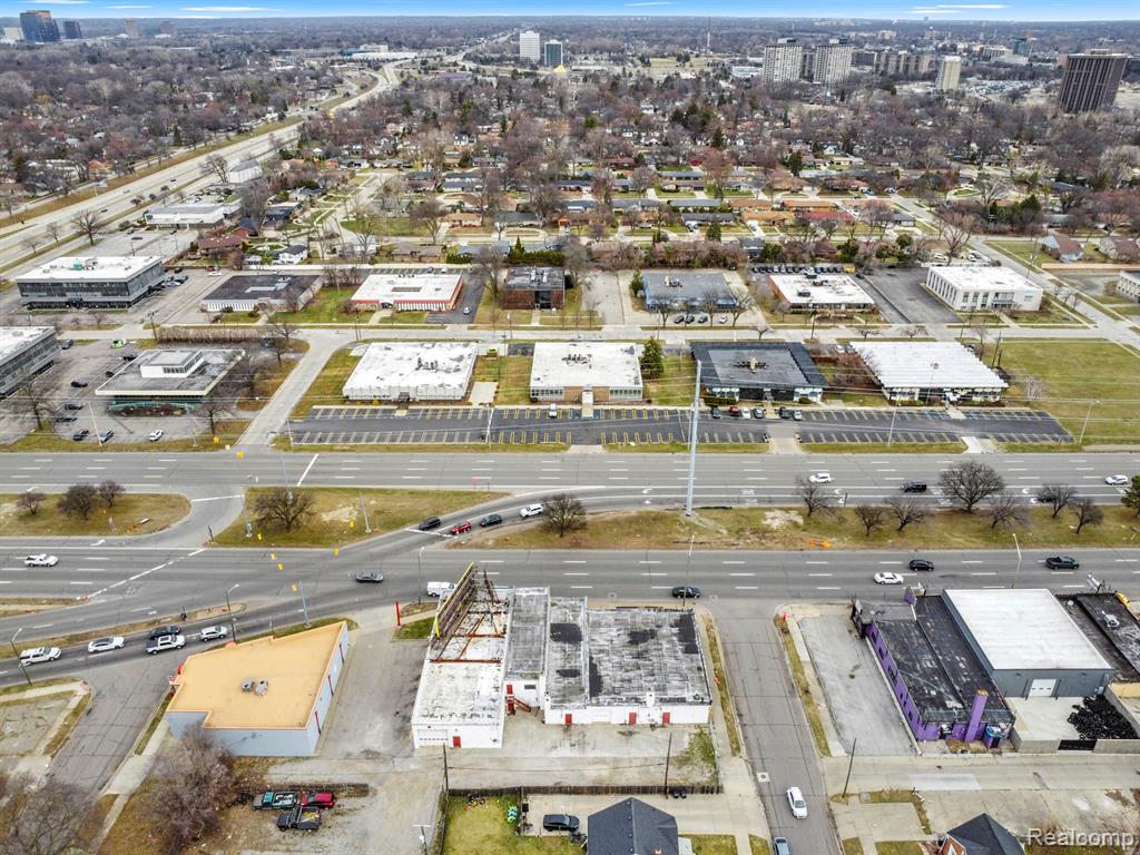 17521 W 8 Mile Road, Detroit, MI 48235 — Photo 32