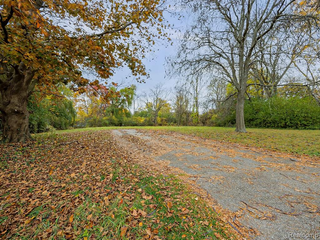 3435 Devon Brook Drive, Bloomfield Hills, MI 48302 — Photo 8
