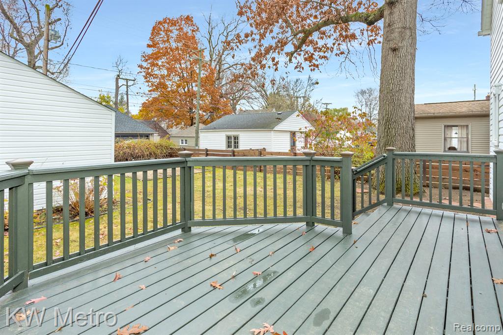 620 CATALPA Drive, Royal Oak, MI 48067 — Photo 34