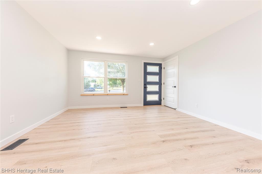 12 Trowbridge Court, Ann Arbor, MI 48108 — Photo 7