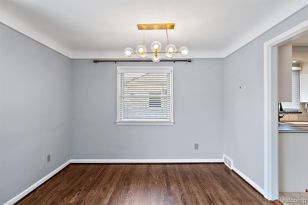 4126 BERKSHIRE Road, Royal Oak, MI 48073 — Photo 9