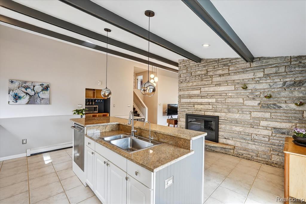 640 Sunset, White Lake, MI 48383 — Photo 19