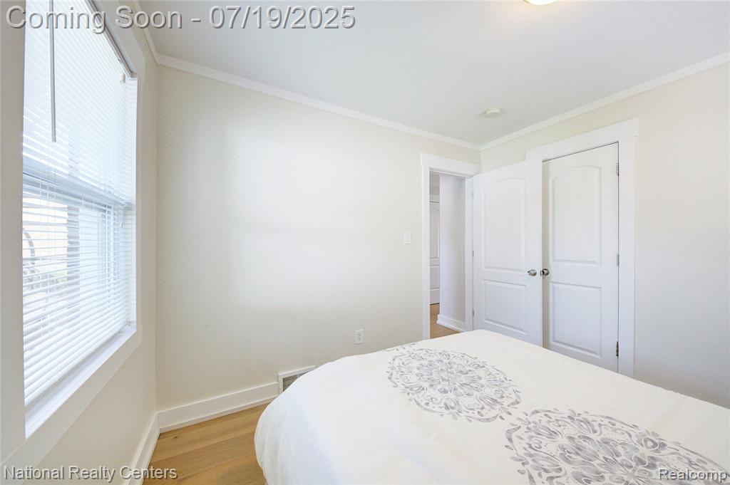 8126 Dale Street, Dearborn Heights, MI 48127 — Photo 30
