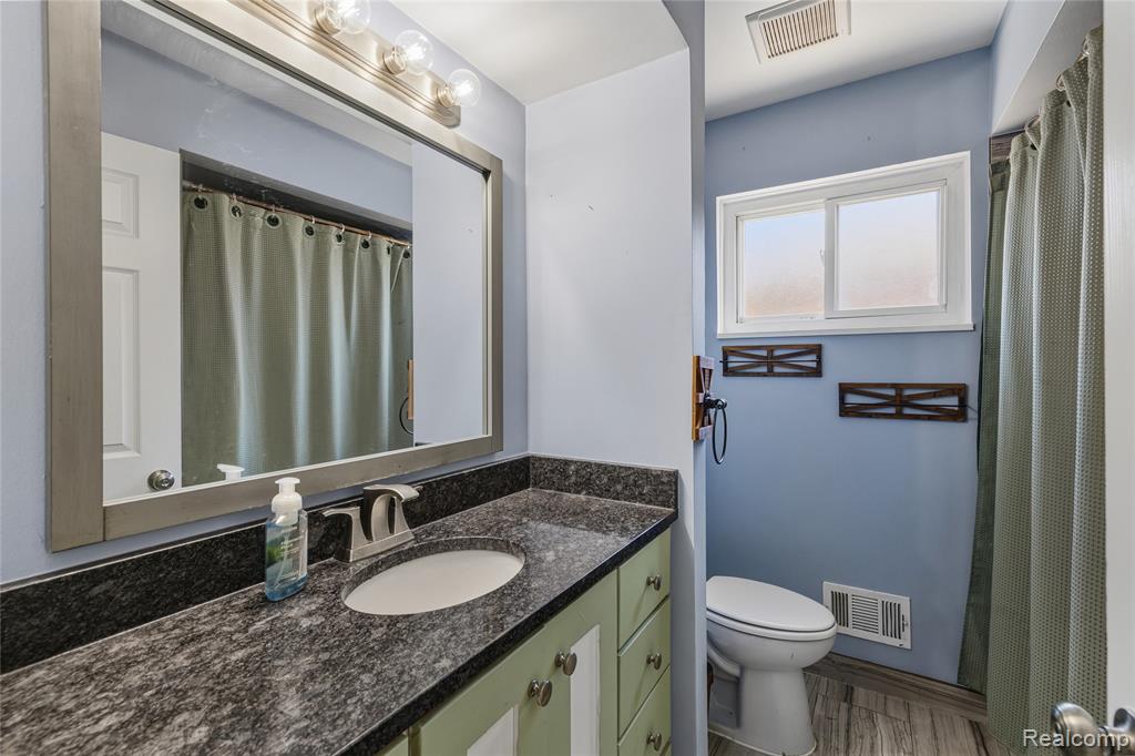 8131 Marian Street, Warren, MI 48093 — Photo 17