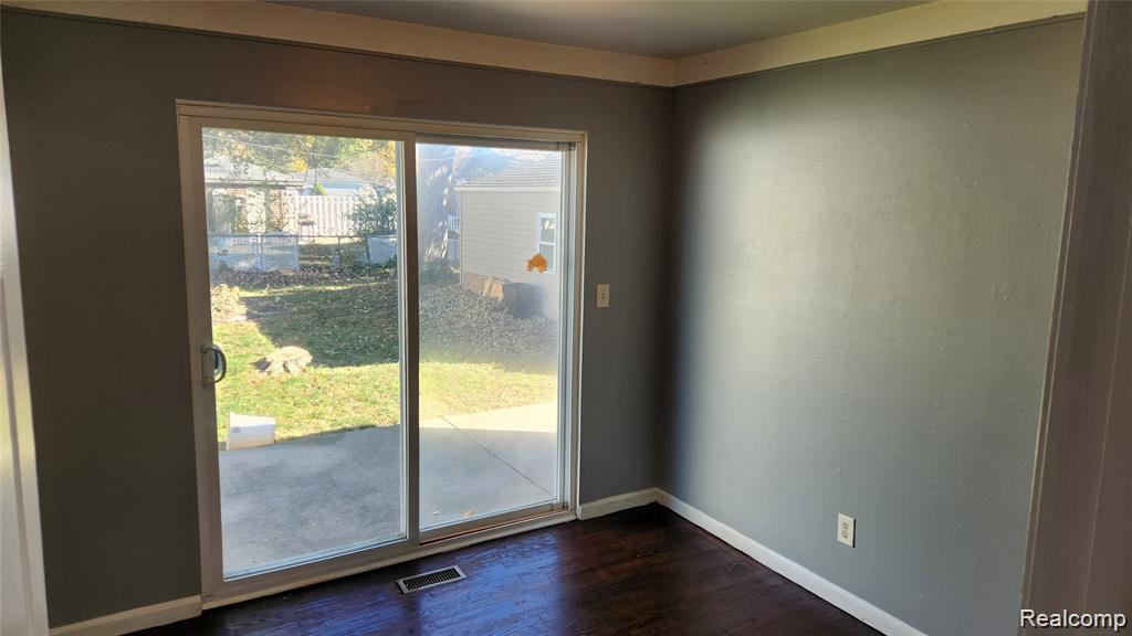 7720 Amboy Street, Dearborn Heights, MI 48127 — Photo 5