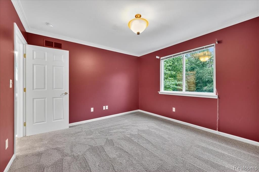 9695 Forest Ridge Drive, Clarkston, MI 48348 — Photo 21