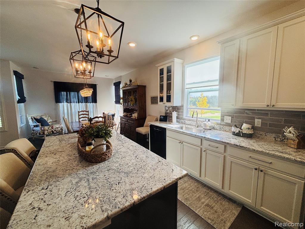 8215 Carston Lane Lane, Green Oak, MI 48116 — Photo 18
