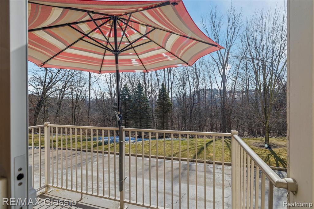 8114 Heron Hills Drive, Walled Lake, MI 48390 — Photo 5