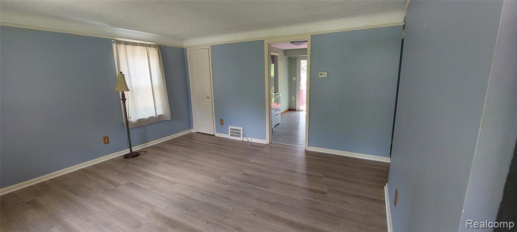 9473 Whitall Lane, Grosse Ile, MI 48138 — Photo 5