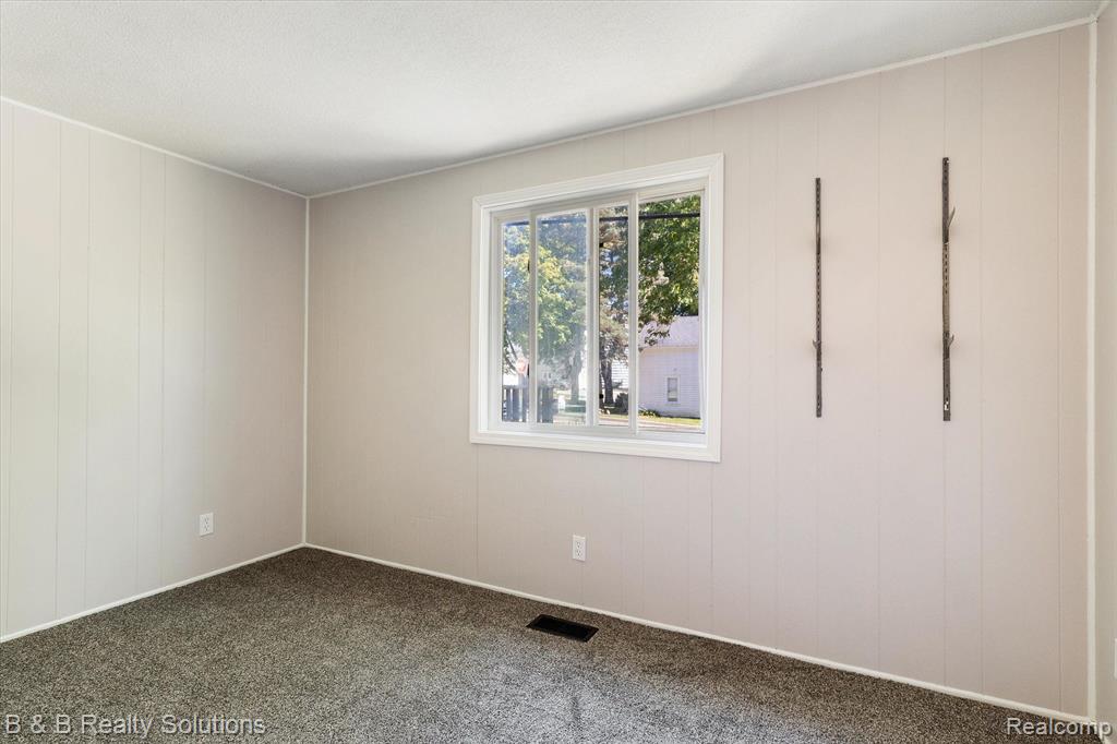 6685 BRUSH Street, North Branch, MI 48461 — Photo 21