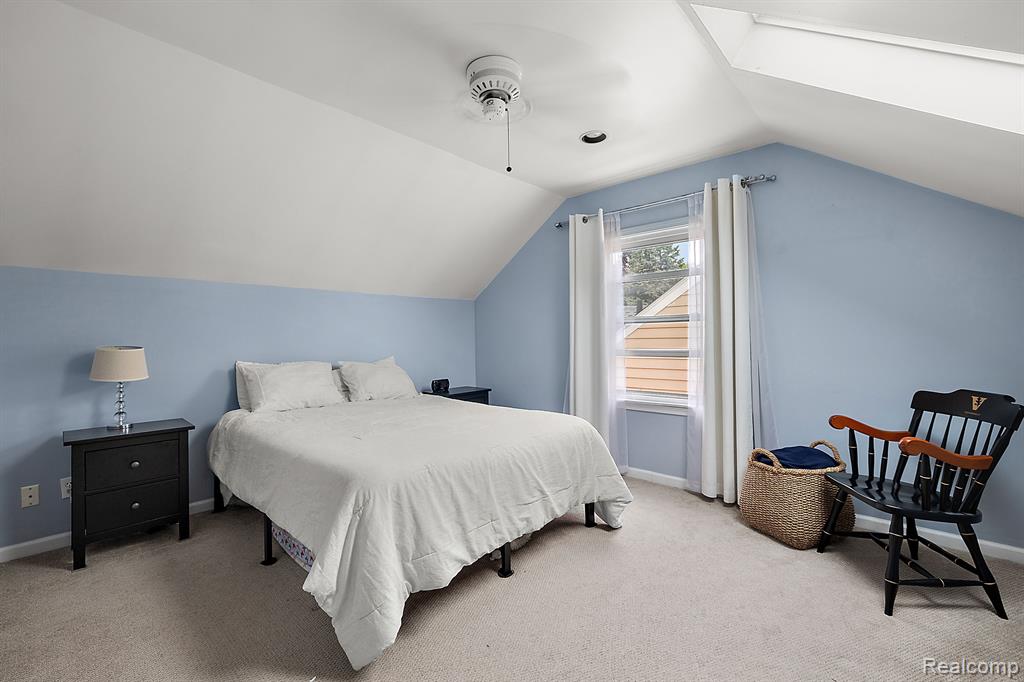 904 N DORCHESTER Avenue, Royal Oak, MI 48067 — Photo 12