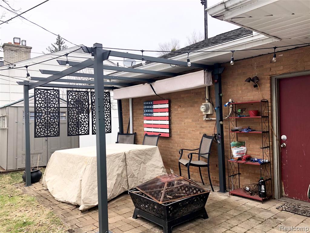 638 Maxine Street, Flint, MI 48503 — Photo 4